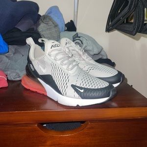 Air Max 270 / Size 10 / Bone/Pink